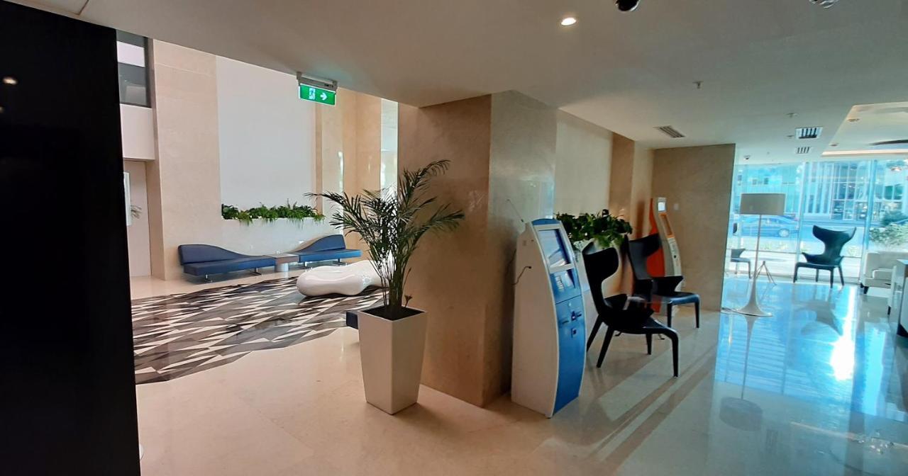 Alliance Palace Sea View Apartment باتومي المظهر الخارجي الصورة