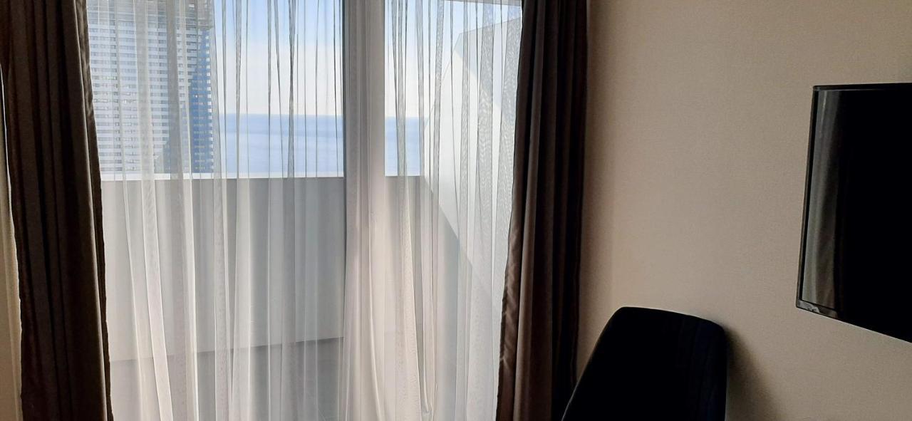 Alliance Palace Sea View Apartment باتومي المظهر الخارجي الصورة